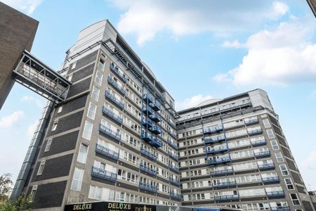 1 bedroom flat to rent - Photo 2