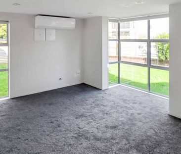Spacious 4 bedroom home! - Photo 5