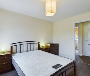 2 bedroom Apartment to rent - Photo 3