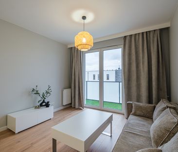 Słoneczne mieszkanie dwupokojowe z balkonem i miejscem postojowym - Zdjęcie 2