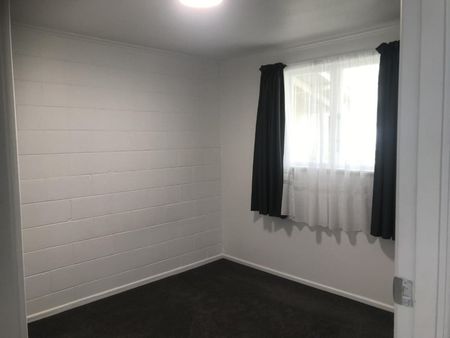 Central one bedroom unit - Photo 4