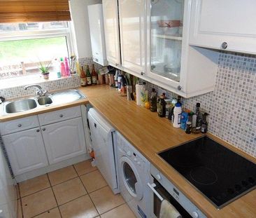 1 bedroom in a house share to rent - Photo 3