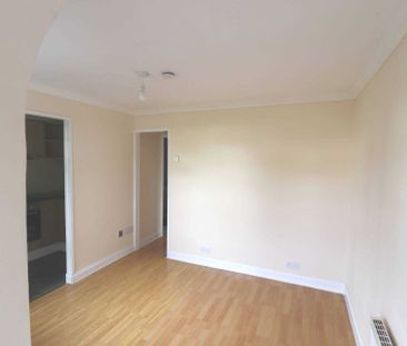 Dashwood Avenue, High Wycombe - Photo 4