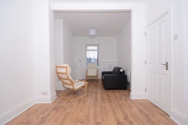 103 Donegall Avenue, Belfast BT12 6LT - Photo 1