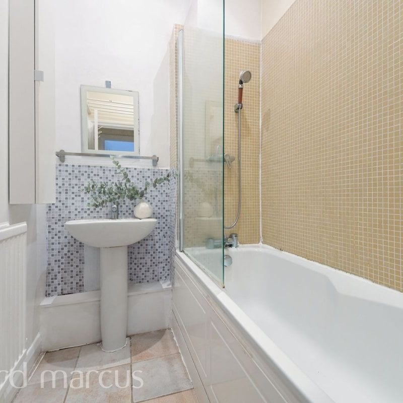 Park Lane, WALLINGTON - Photo 1