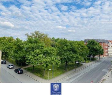 Individueller Dachtraum mit Balkon und traumhaften Blick zum grünen... - Photo 1