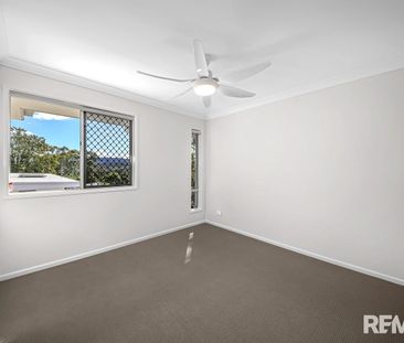 Brand New 3 bedroom townhouse with air conditioning in quiet location. - Photo 2