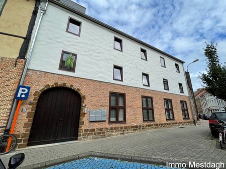 Ruim appartement met terras, rustige ligging in centrum Diest. - Photo 4