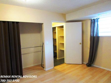 1526 69 Street NW - Photo 2