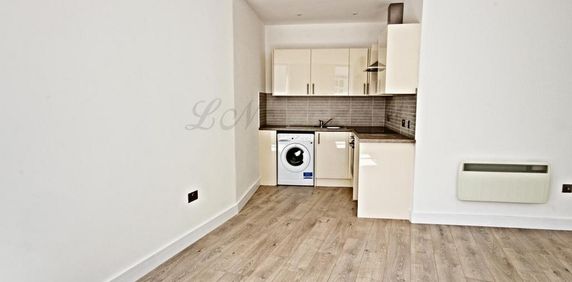 Studio to rent - Photo 2