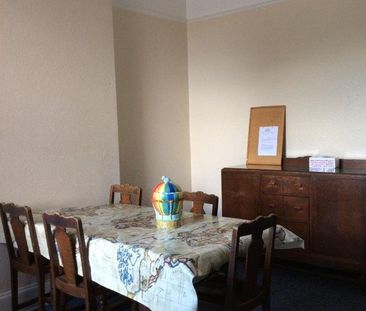 6 bedroom flat to rent - Photo 4