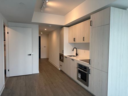 For Lease - 88 Queen Street Unit# 5812, Toronto, Ontario - Photo 5