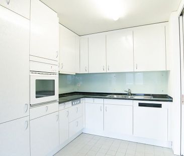 Live in the heart of the city! - Photo 4