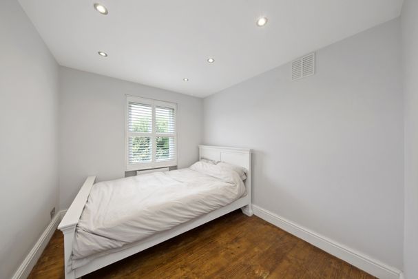 4 Bed Flat, Camden Road, N7 - Photo 1