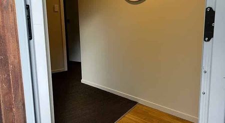 4 bedrooms with 4 ensuite bathrooms - Photo 3