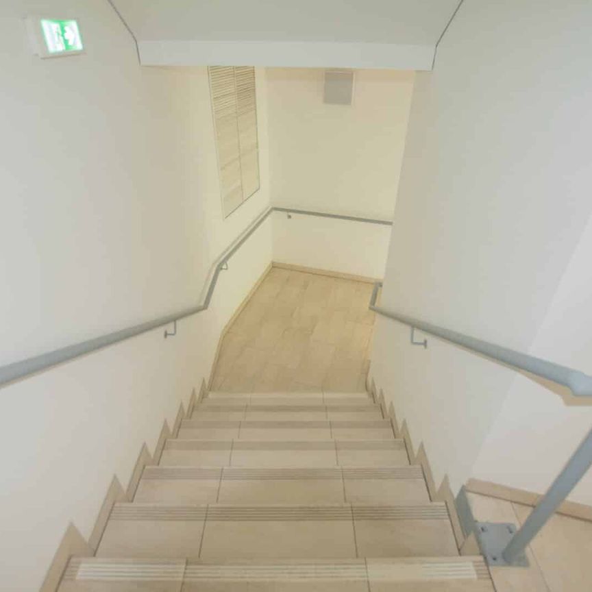 Moderne 2-Zimmer Wohnung mit Loggia nahe Shopping Center Nord - Photo 1