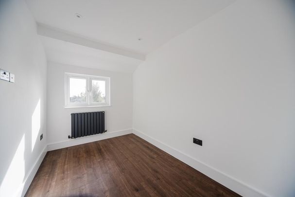 3 bedroom end of terrace house to rent - Photo 1