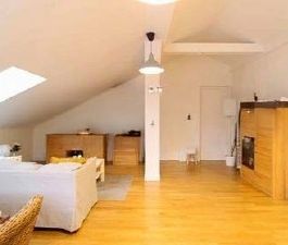 WOHNEN IM SCHLOSS GÜTERFELDE - GEMÜTLICH WOHNEN UNTER'M DACH - Foto 1