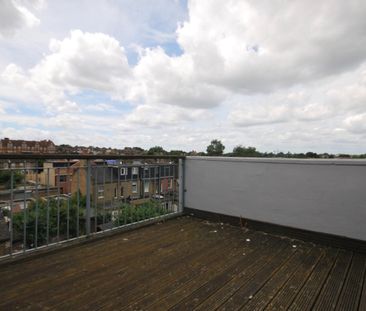 Flat to rent - Crystal Palace Road, East Dulwich, SE22 - Photo 6