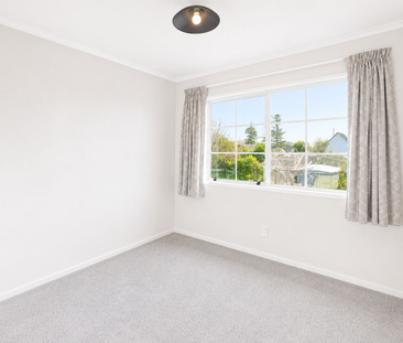 3 Bedrooms on Whitford Road - Photo 6