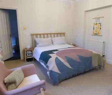 3 bedroom apartment to rent - Photo 6