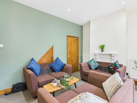 6 bedroom terraced house to rent - Photo 3