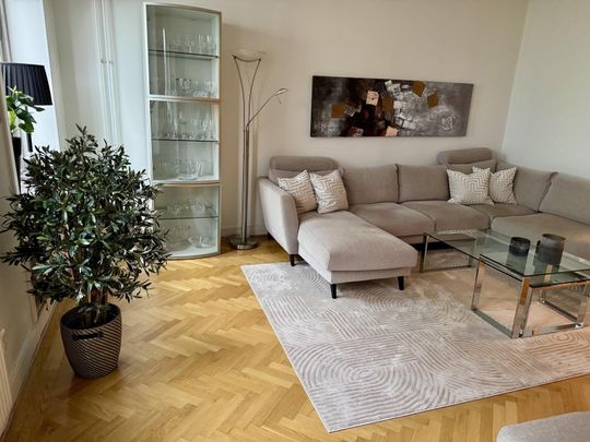 Västra Kanalgatan 1 - Photo 1