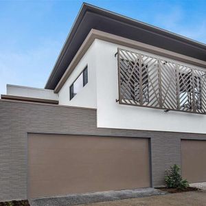 Modern Waterfront Living in the Heart of Hope Island - Photo 3