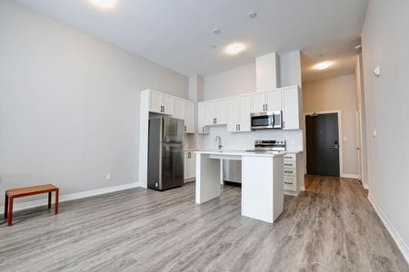 For Lease - 3265 Carding Mill Trail Unit# 101, Oakville, Ontario - Photo 4