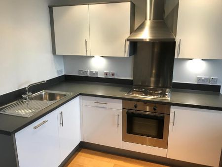 2 bedroom flat to rent - Photo 3