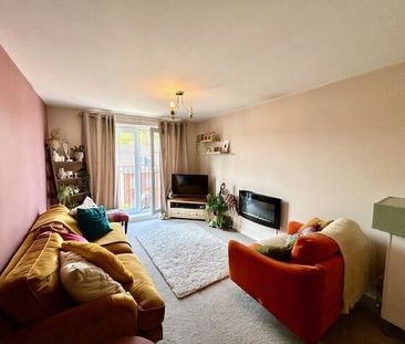 Robinson Road, Ellesmere Port - Photo 3