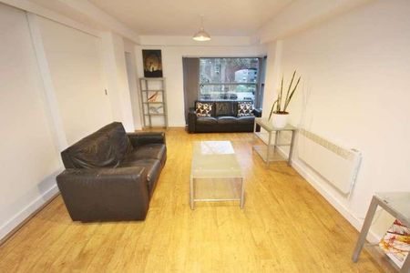 Blantyre Street, Manchester, M15 - Photo 2