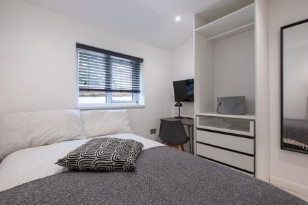 6 bedroom house of multiple occupation to rent - Photo 3