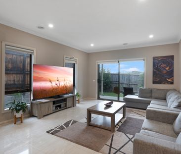 11 Orrong Drive, Officer VIC 3809 - House For Rent | Domain - Photo 1