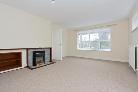4 bedroom detached house to rent - Photo 2