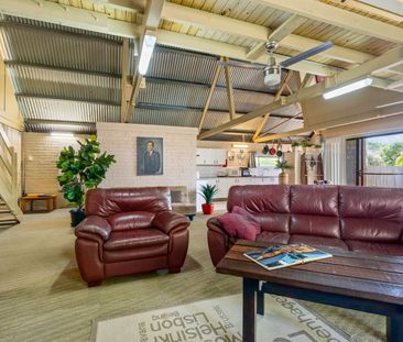 Walk to Jetty - Furnished Home - Photo 2