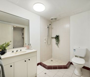 North Facing 2 Bedroom Apartment - Photo 6