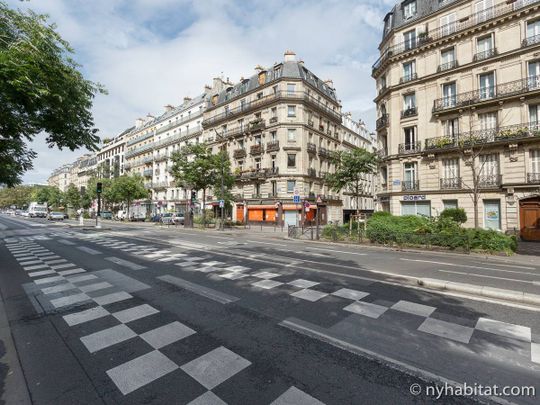 Logement à Paris, Location meublée - Photo 1