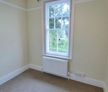 3 bedroom house to rent - Photo 2