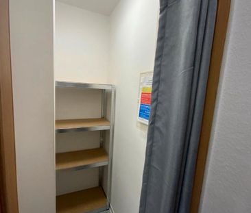 Helle, gemütliche 2-Raumwohnung mit Balkon, EBK & Parkplatz - Photo 1
