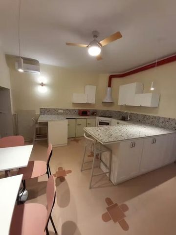 Via di Mezzo, Florence, Tuscany 50121 - Photo 4