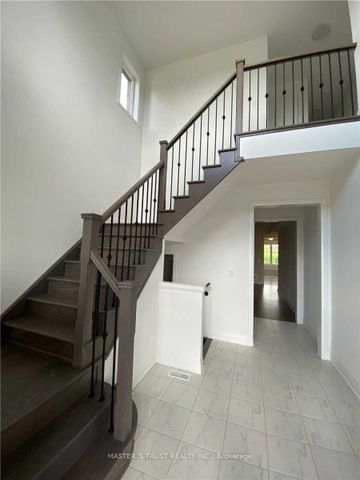 For Lease - 102 Frank Kelly Drive, East Gwillimbury, Ontario - Photo 2