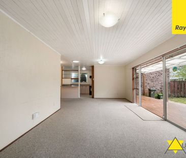 Modern Comfort in Prime New Lynn Location - Photo 3