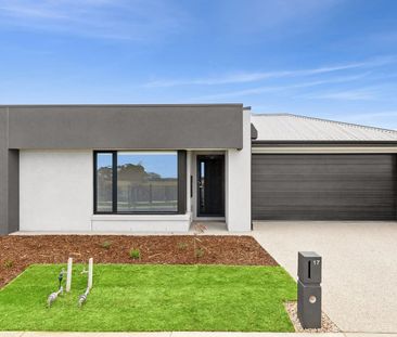 Sophisticated Living in Modern Home - Photo 4