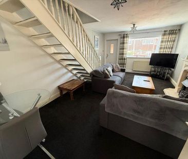 2 bedroom semi-detached house to rent - Photo 2