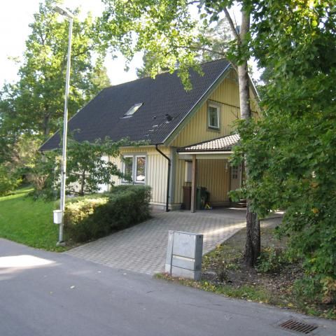 NYRENOVERAD VILLA VID EDSVIKEN - Foto 1