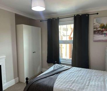 : Rupert Road, Guildford, GU2 - Photo 4