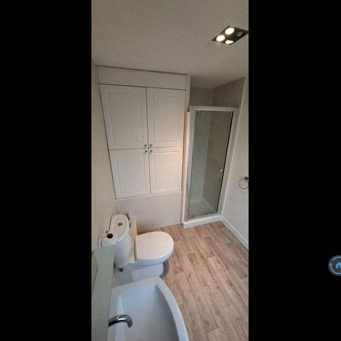 4 bedroom semi-detached house to rent - Photo 1