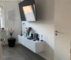 Moderne 2-Zimmer-Dachgeschosswohnung im Zentrum von Delmenhorst - Photo 1