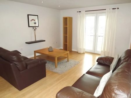 2 bed apartment to rent in Knightsbridge Court, Gosforth, NE3 - Photo 4